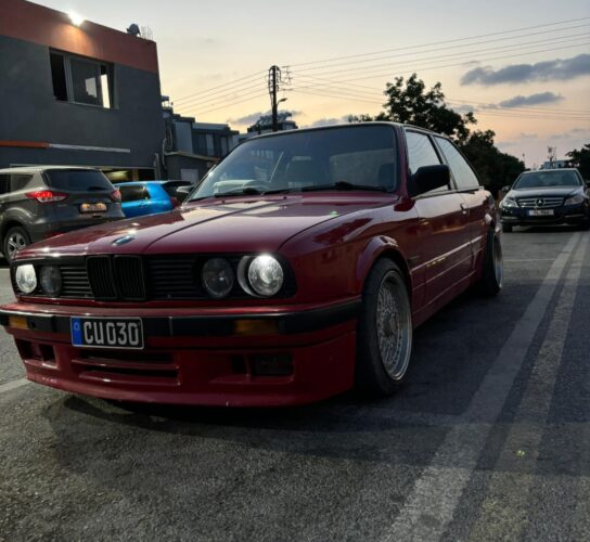 BMW E30 325i