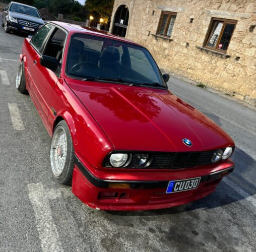 BMW E30 325i